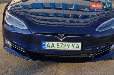 Ліфтбек Tesla Model S 2017 в Києві
