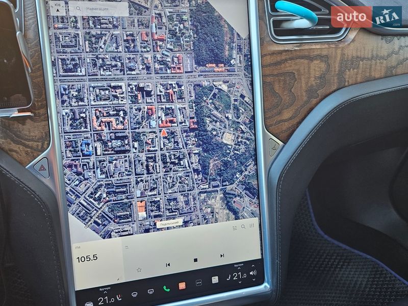 Лифтбек Tesla Model S 2017 в Киеве