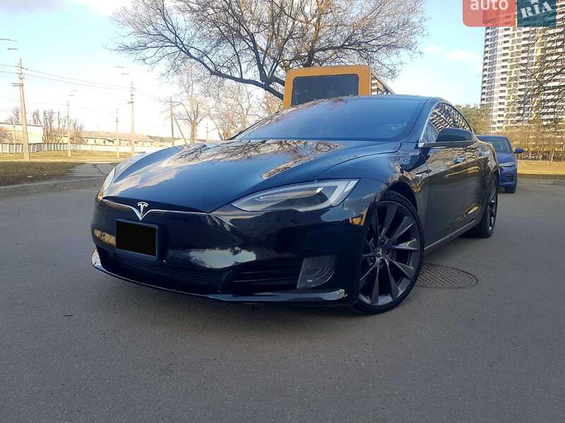 Лифтбек Tesla Model S 2016 в Киеве фото 23 Лифтбек Tesla Model S 2016 в Киеве