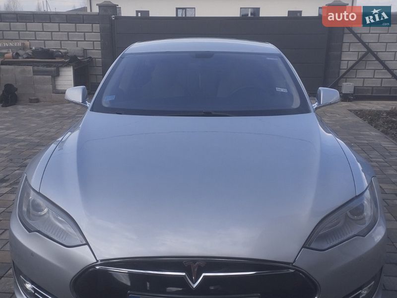 Лифтбек Tesla Model S 2013 в Ровно