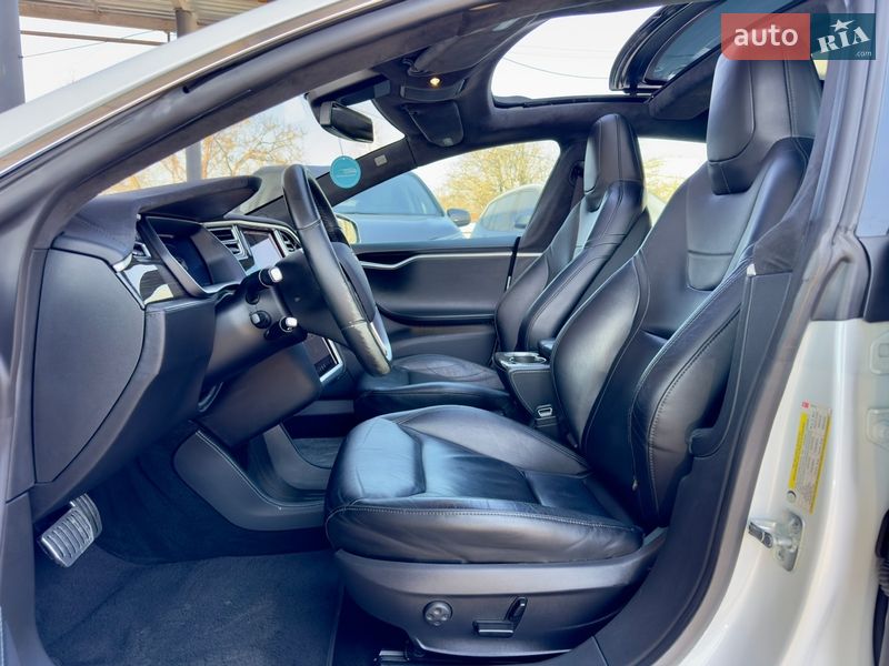 Лифтбек Tesla Model S 2015 в Виннице фото 18 Лифтбек Tesla Model S 2015 в Виннице