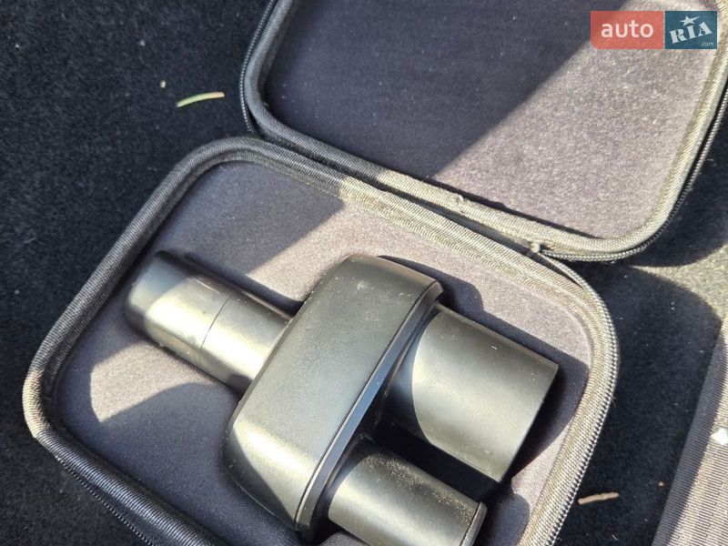 Лифтбек Tesla Model S 2015 в Киеве фото 10 Лифтбек Tesla Model S 2015 в Киеве