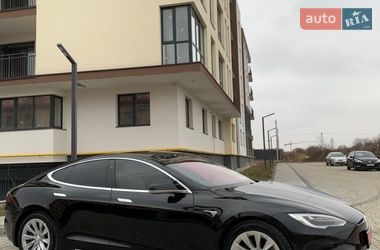 Ліфтбек Tesla Model S 2019 в Яворові