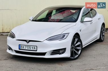 Ліфтбек Tesla Model S 2019 в Києві