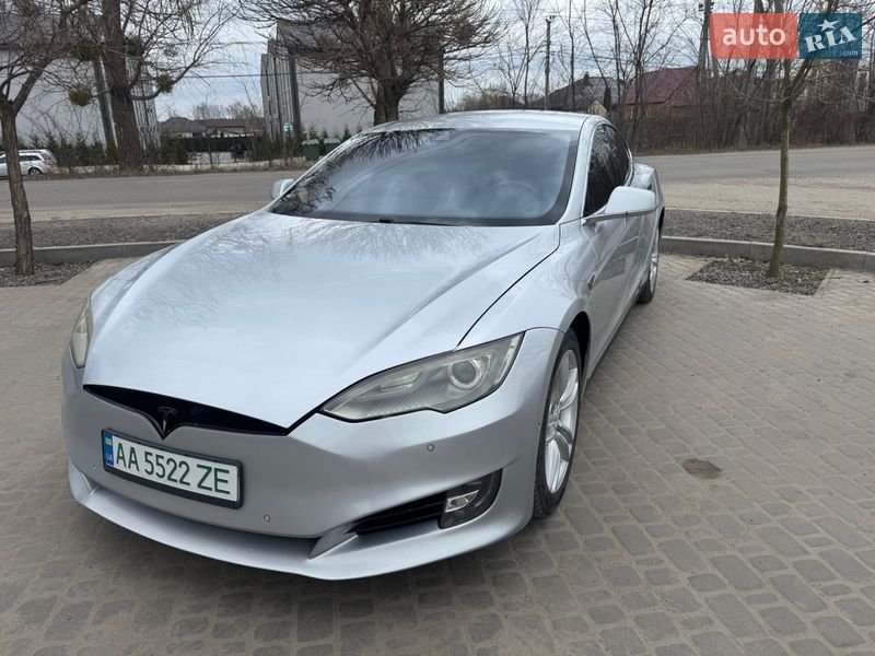 Tesla Model S 2015 Tesla Model S 2015