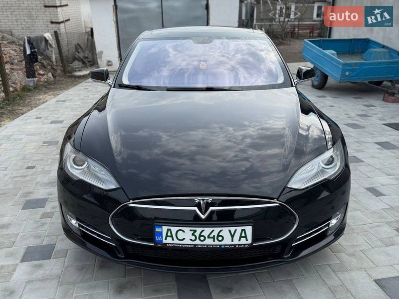 Лифтбек Tesla Model S 2014 в Владимире
