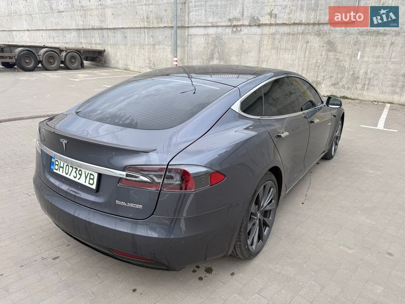 Лифтбек Tesla Model S 2020 в Одессе