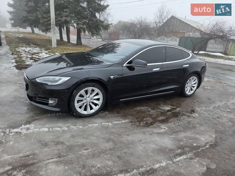 Лифтбек Tesla Model S 2018 в Малой Виске