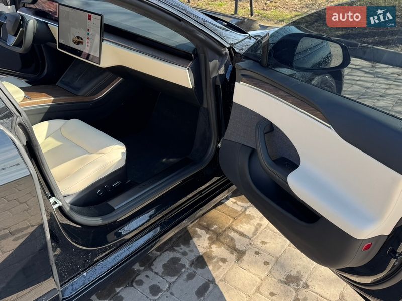 Ліфтбек Tesla Model S 2021 в Полтаві