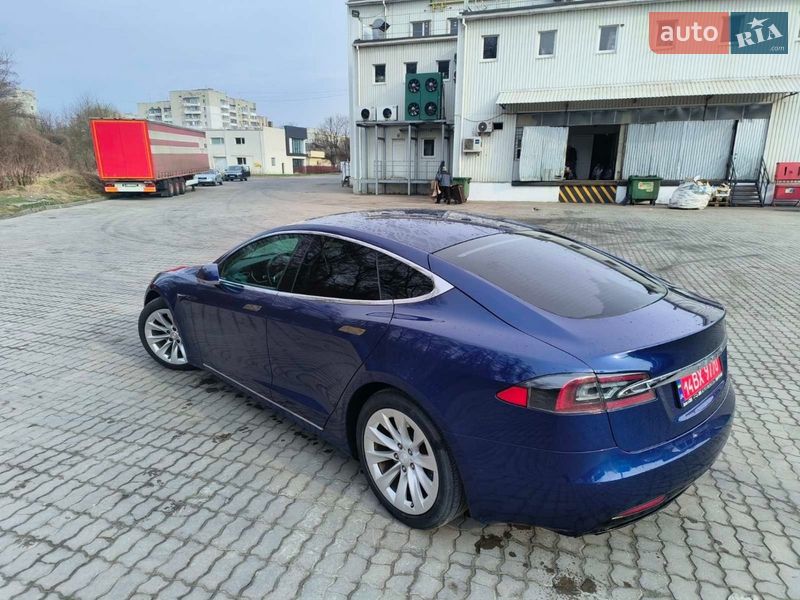 Ліфтбек Tesla Model S 2017 в Львові фото 6 Ліфтбек Tesla Model S 2017 в Львові