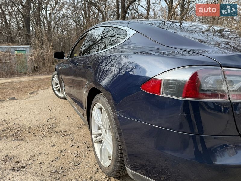 Ліфтбек Tesla Model S 2013 в Києві фото 6 Ліфтбек Tesla Model S 2013 в Києві