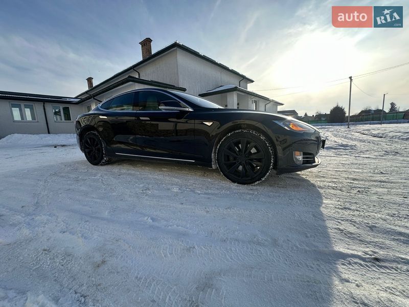 Лифтбек Tesla Model S 2016 в Львове фото 13 Лифтбек Tesla Model S 2016 в Львове