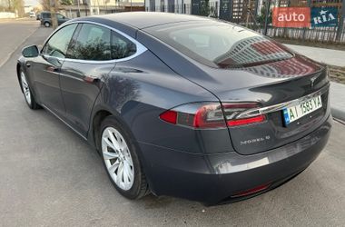Лифтбек Tesla Model S 2017 в Киеве