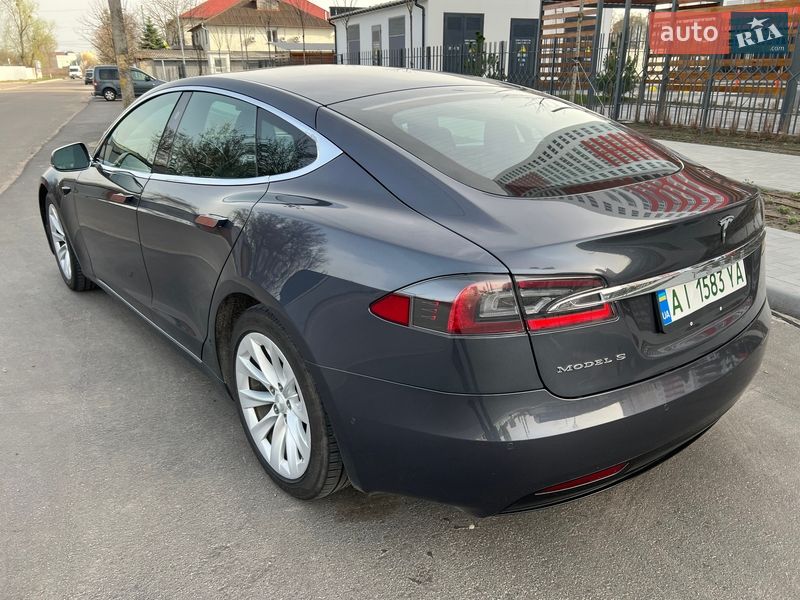 Ліфтбек Tesla Model S 2017 в Києві фото 6 Ліфтбек Tesla Model S 2017 в Києві
