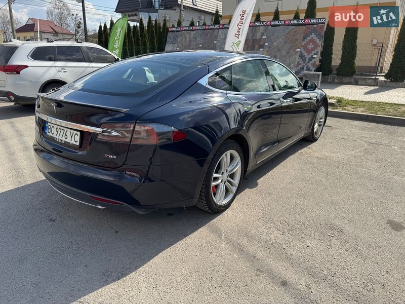 Лифтбек Tesla Model S 2014 в Ровно