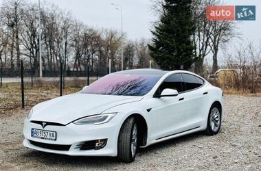 Ліфтбек Tesla Model S 2018 в Вінниці