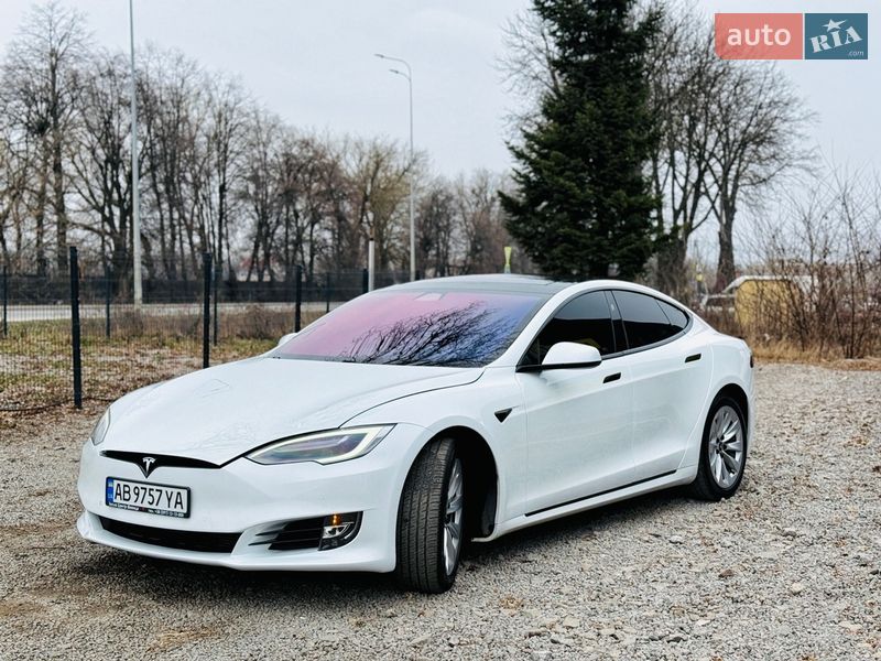 Ліфтбек Tesla Model S 2018 в Вінниці фото 3 Ліфтбек Tesla Model S 2018 в Вінниці