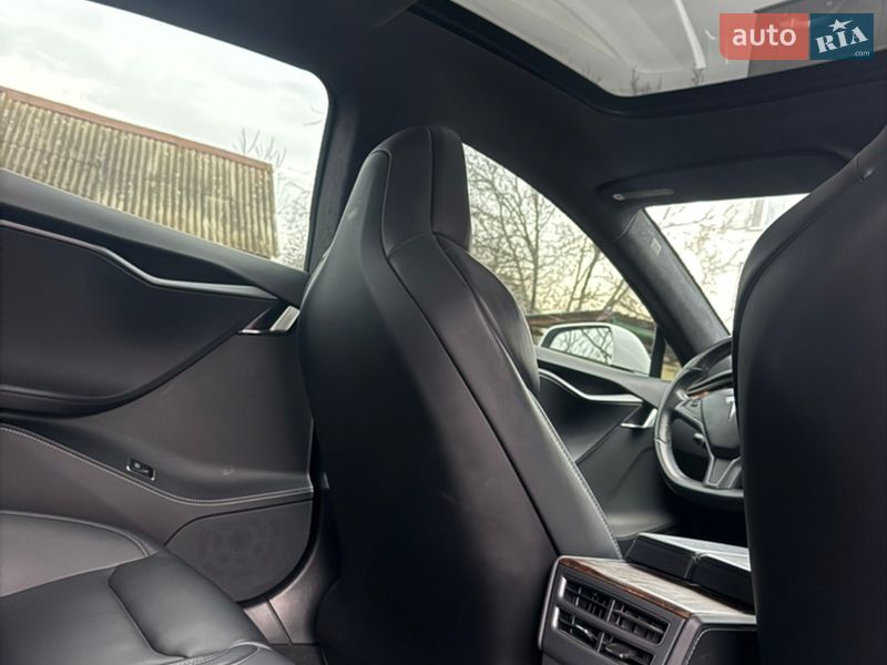 Ліфтбек Tesla Model S 2018 в Вінниці фото 17 Ліфтбек Tesla Model S 2018 в Вінниці