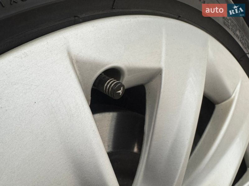 Ліфтбек Tesla Model S 2018 в Вінниці фото 22 Ліфтбек Tesla Model S 2018 в Вінниці