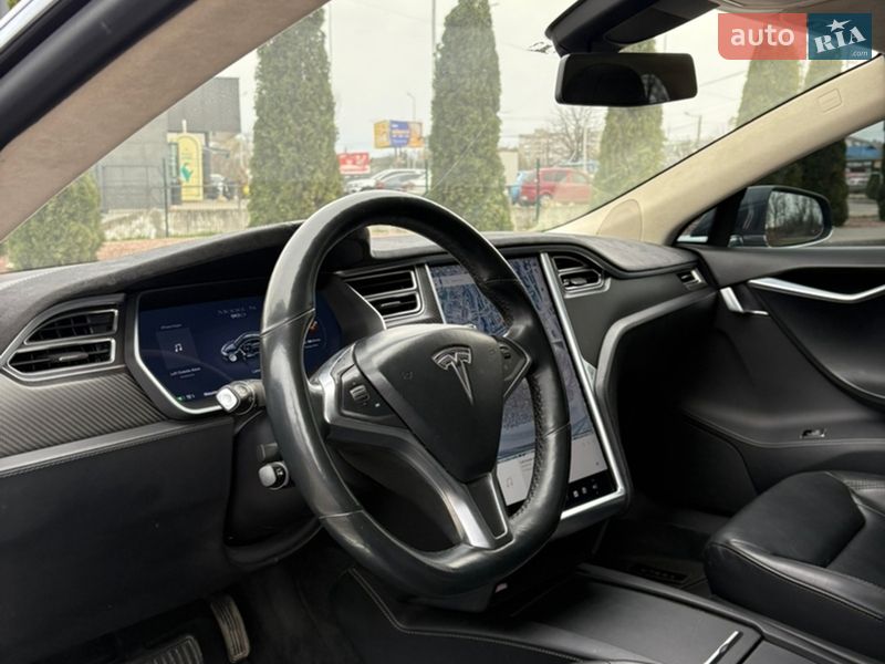 Лифтбек Tesla Model S 2016 в Житомире фото 8 Лифтбек Tesla Model S 2016 в Житомире
