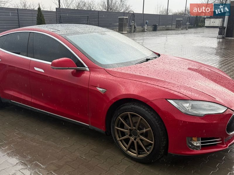 Лифтбек Tesla Model S 2013 в Умани фото 3 Лифтбек Tesla Model S 2013 в Умани