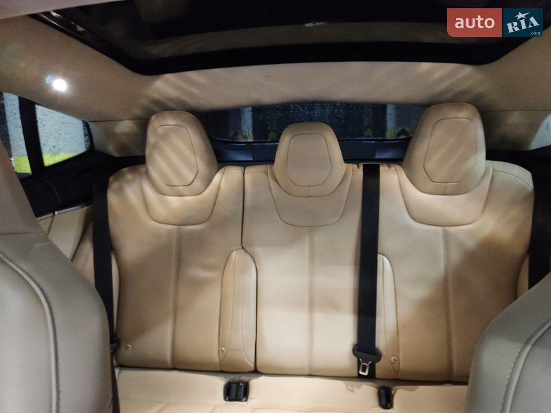 Лифтбек Tesla Model S 2015 в Львове фото 22 Лифтбек Tesla Model S 2015 в Львове