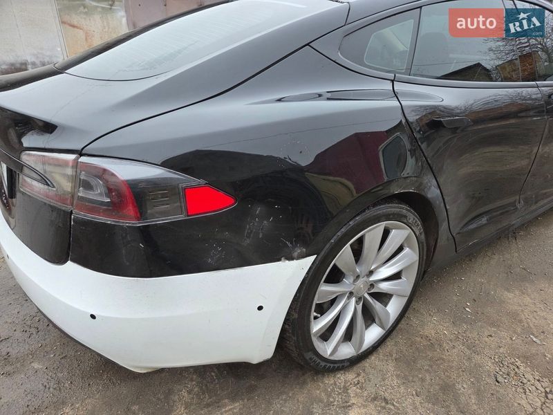 Ліфтбек Tesla Model S 2013 в Одесі фото 10 Ліфтбек Tesla Model S 2013 в Одесі