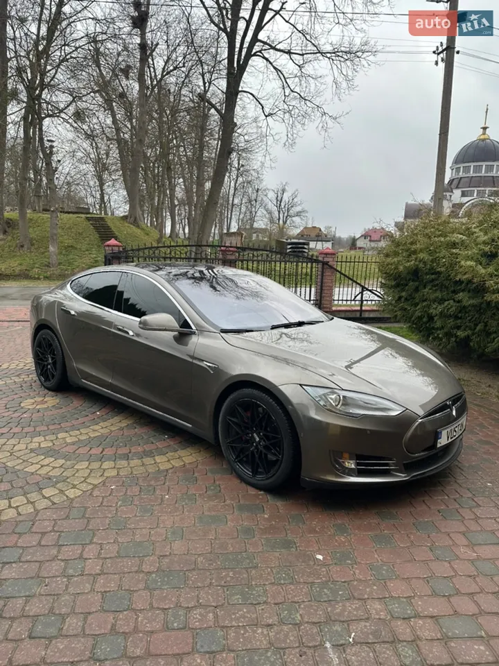 2014 Tesla Model S - мініатюра 23