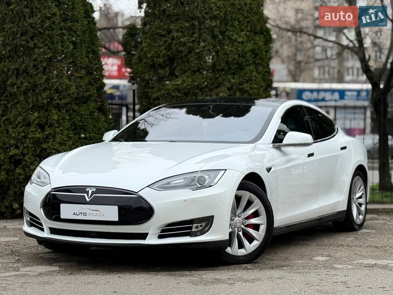 Tesla Model S 2015 Tesla Model S 2015