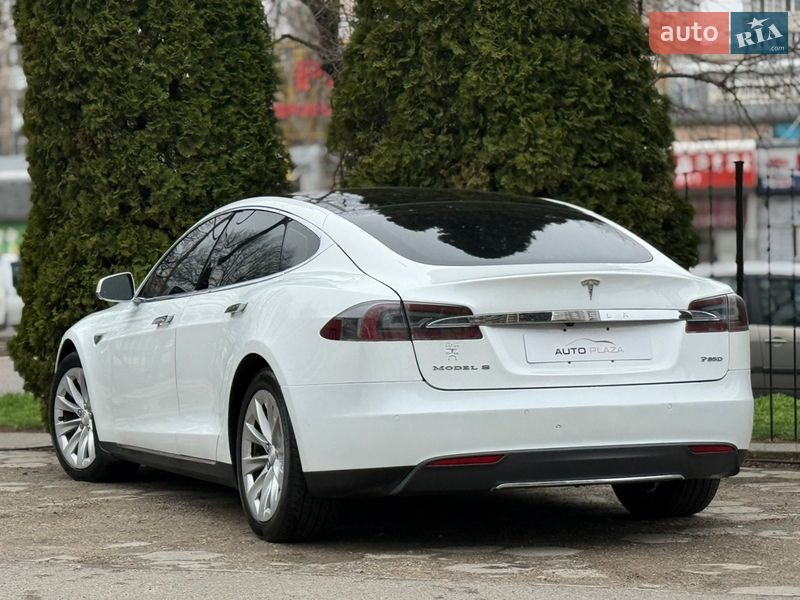 Лифтбек Tesla Model S 2015 в Одессе