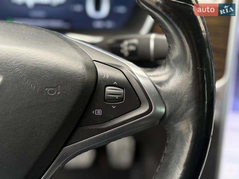 Лифтбек Tesla Model S 2015 в Одессе