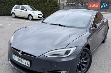 Ліфтбек Tesla Model S 2018 в Києві