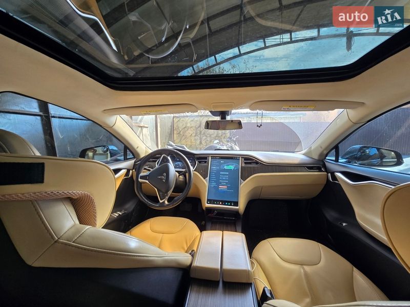 Ліфтбек Tesla Model S 2012 в Києві