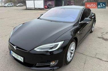 Лифтбек Tesla Model S 2017 в Запорожье