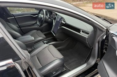 Лифтбек Tesla Model S 2017 в Запорожье