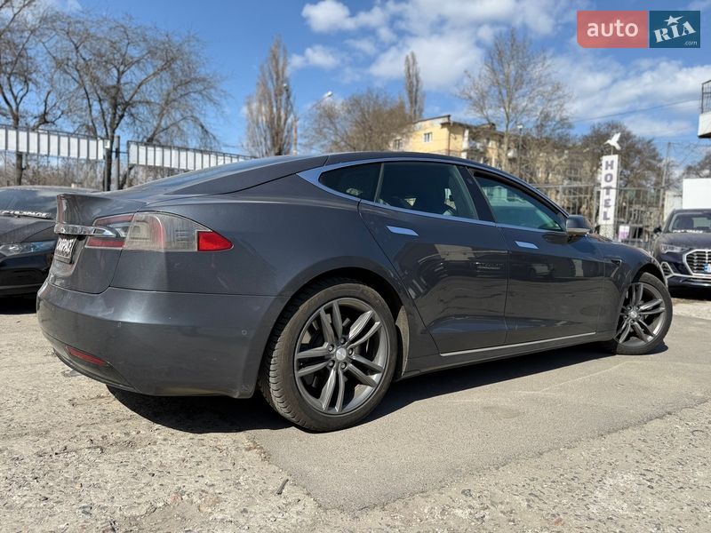 Лифтбек Tesla Model S 2017 в Одессе