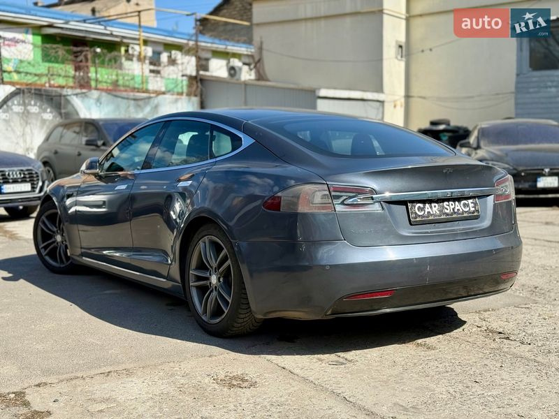 Лифтбек Tesla Model S 2017 в Одессе