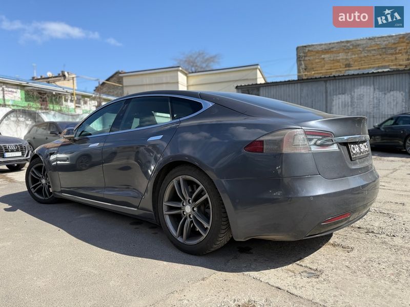 Лифтбек Tesla Model S 2017 в Одессе