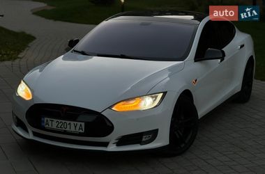 Лифтбек Tesla Model S 2013 в Ивано-Франковске