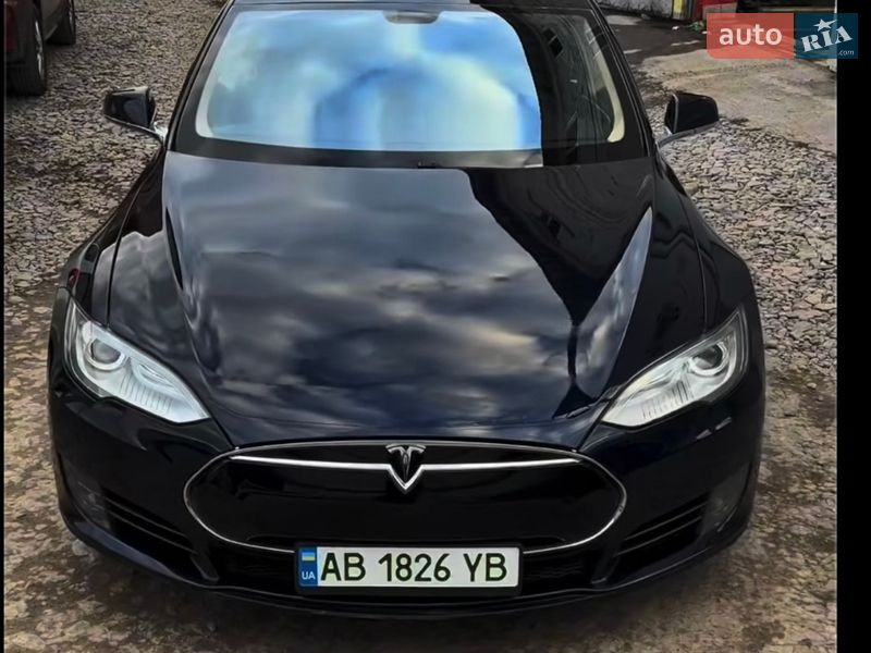 Ліфтбек Tesla Model S 2013 в Вінниці