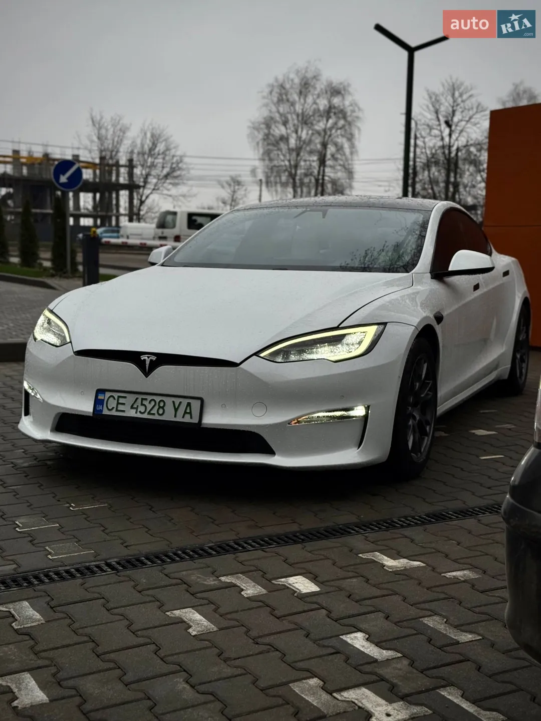 2022 Tesla Model S - мініатюра 4