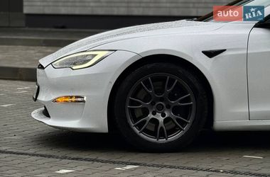 Лифтбек Tesla Model S 2022 в Черновцах