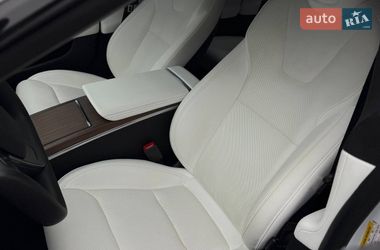 Лифтбек Tesla Model S 2022 в Черновцах