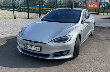 Ліфтбек Tesla Model S 2016 в Кропивницькому