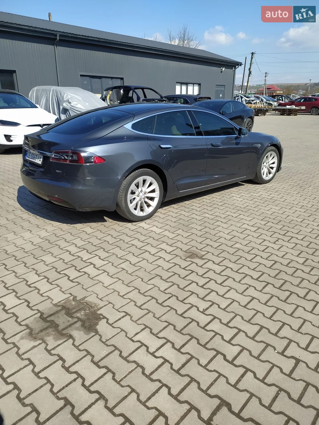 2016 Tesla Model S - мініатюра 3