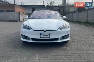 Ліфтбек Tesla Model S 2019 в Первомайську