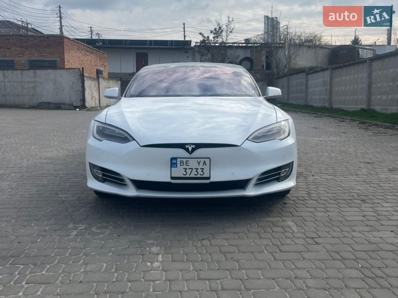 Ліфтбек Tesla Model S 2019 в Первомайську