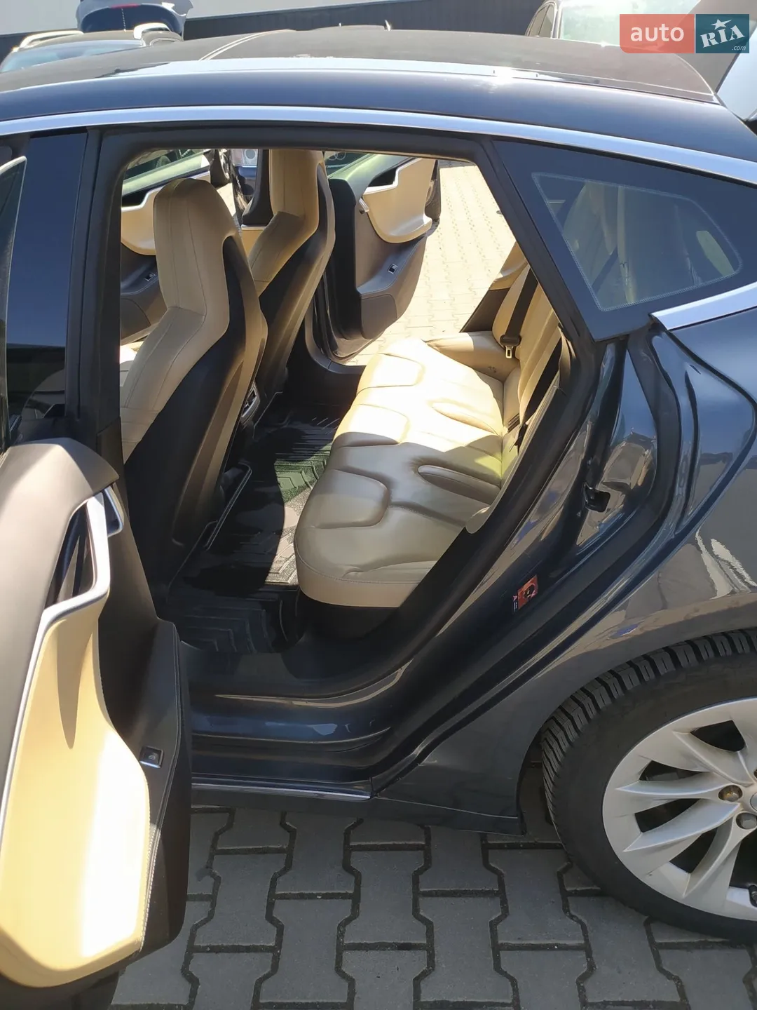 2016 Tesla Model S - мініатюра 38