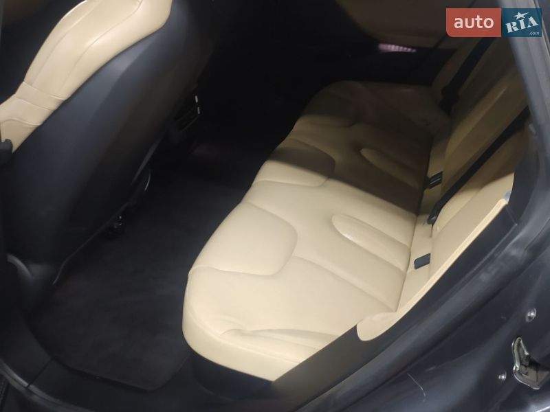 Ліфтбек Tesla Model S 2016 в Чернівцях фото 36 Ліфтбек Tesla Model S 2016 в Чернівцях