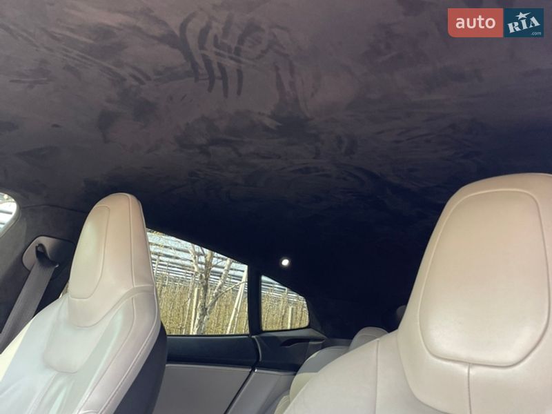Ліфтбек Tesla Model S 2014 в Дніпрі
